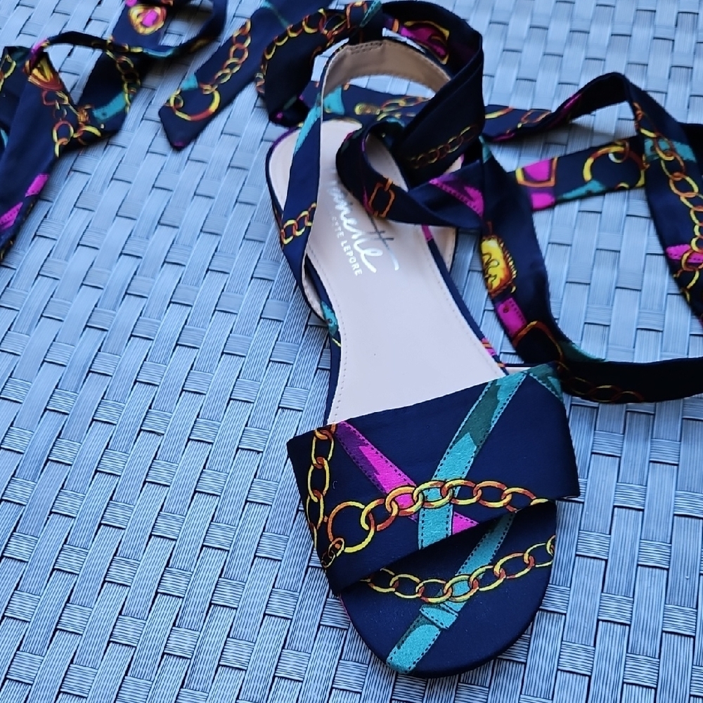 EUC Nanette Lepore Size 7.5 M Navy Blue Scarf Print  Ankle Tie Flat Sandals